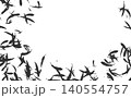 シンプルな鳥の羽のイラスト カラス 黒 140554757