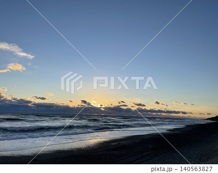 夕日 海 夏の夕暮れ 夕日 海 夏の夕暮れ 140563827
