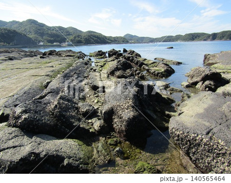熊本県天草市、美しい海が広がる魚貫海岸（おにきかいがん） 140565464