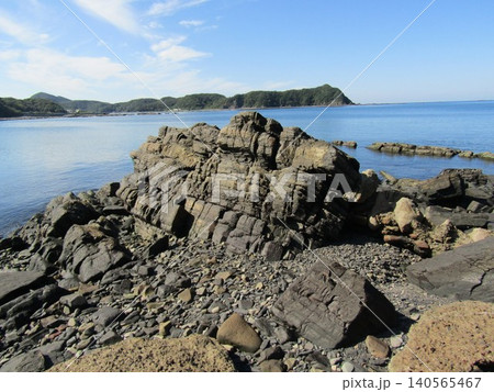 熊本県天草市、美しい海が広がる魚貫海岸（おにきかいがん） 140565467