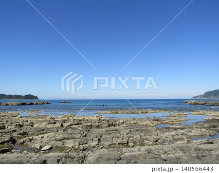 熊本県天草市、NHK大河ドラマ「武蔵」のロケ地、美しい海が広がる茂串海岸 140566443