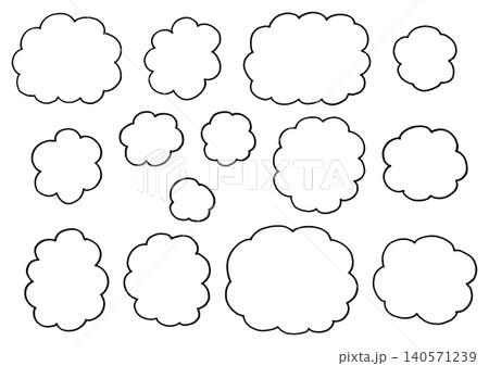 色々な大きさのモコモコした雲のような手描きのシェイプセット（黒） 140571239