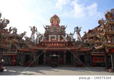 台湾竹南 龍鳳宮の巨大媽祖像 台湾竹南 龍鳳宮の巨大媽祖像 140573164