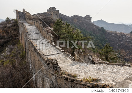 the Great Wall of China features the Jinshanling section the Great Wall of China features the Jinshanling section 140574566