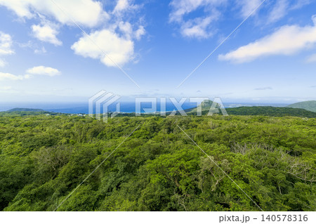 台湾・屏東県 墾丁の森林とバシー海峡・台湾海峡 眺望 / Kenting, Taiwan 台湾・屏東県 墾丁の森林とバシー海峡・台湾海峡 眺望 / Kenting, Taiwan 140578316
