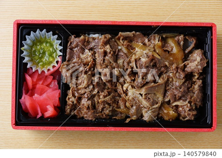 牛丼弁当 牛丼弁当 140579840