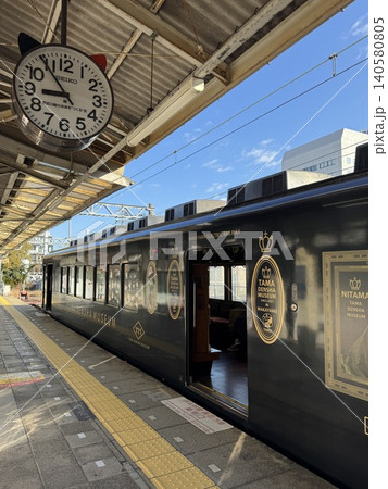 猫耳のホーム時計とたま電車ミュージアム号 その2 猫耳のホーム時計とたま電車ミュージアム号 その2 140580805