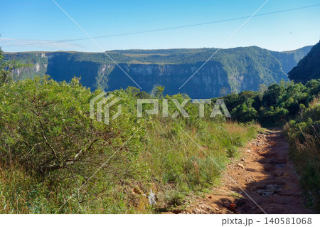 trekking trail in Fortaleza canyon park, Cambara do Sul, RS, Brazil. trekking trail in Fortaleza canyon park, Cambara do Sul, RS, Brazil. 140581068