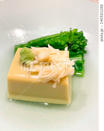 北海道の新鮮な蟹づくし・蟹みそ豆腐 北海道の新鮮な蟹づくし・蟹みそ豆腐 140581288