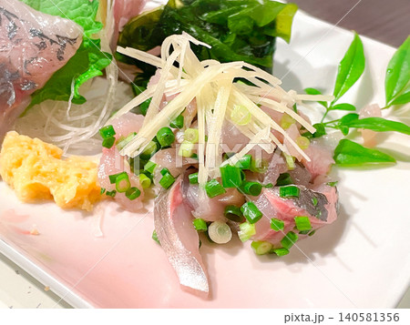 新鮮なアジのたたき 140581356
