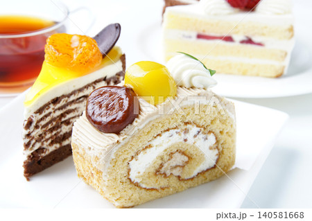 栗モンブランケーキ フルーツケーキ 栗モンブランケーキ フルーツケーキ 140581668