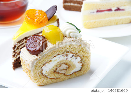 栗モンブランケーキ　フルーツケーキ 140581669