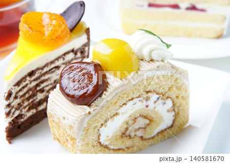 栗モンブランケーキ　フルーツケーキ 140581670