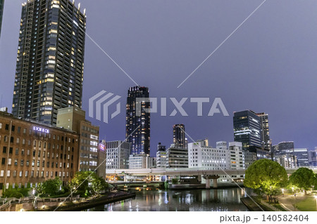 大阪夜景 天神橋 ルポンドシエルビルと土佐堀川 大阪府大阪市 大阪夜景 天神橋 ルポンドシエルビルと土佐堀川 大阪府大阪市 140582404
