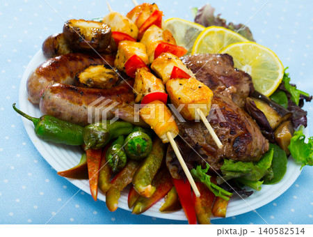 Meshans skara - mixed grilled meat Meshans skara - mixed grilled meat 140582514