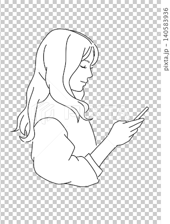 側視圖，描繪了一位女性操作智慧型手機的場景。 140583936