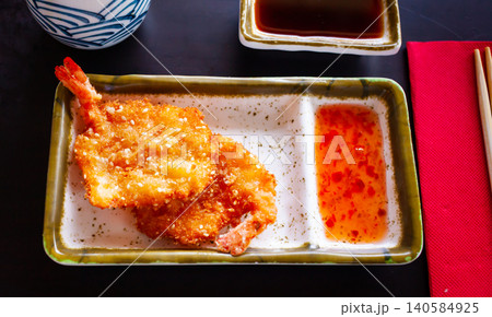 Appetizing fried shrimp 140584925