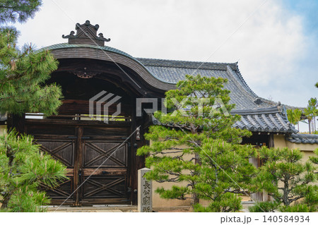 京都 大徳寺 総見院の門前風景 京都 大徳寺 総見院の門前風景 140584934