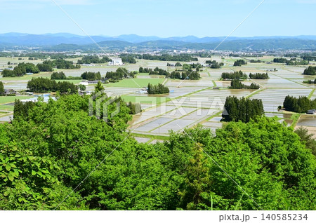 円万寺観音山から見える居久根(いぐね)のある風景 円万寺観音山から見える居久根(いぐね)のある風景 140585234