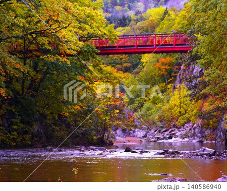定山渓温泉の二見吊り橋 定山渓温泉の二見吊り橋 140586940