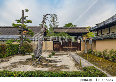 京都 大徳寺 真珠庵の門前風景 京都 大徳寺 真珠庵の門前風景 140587883