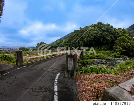 初夏ののどかな里山と美しい渓流の風景 愛媛県新居浜市 初夏ののどかな里山と美しい渓流の風景 愛媛県新居浜市 140587919