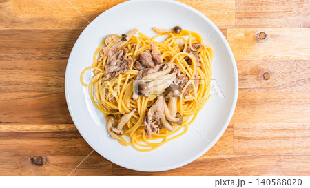 豚こま肉ときのこの和風パスタ 豚こま肉ときのこの和風パスタ 140588020