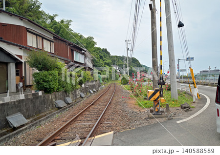 海の見える駅 線路は続く 140588589