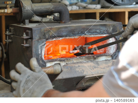 farrier farrier 140589165