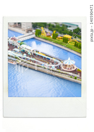 横浜 みなとみらい 中華街 チルトレンズ使用ミニチュア加工(フォトショップ) ポラ風 140590471