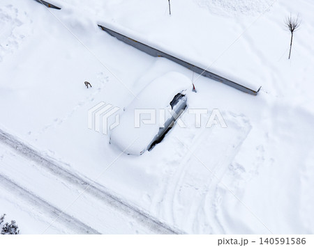 cars under the snow, winter 140591586