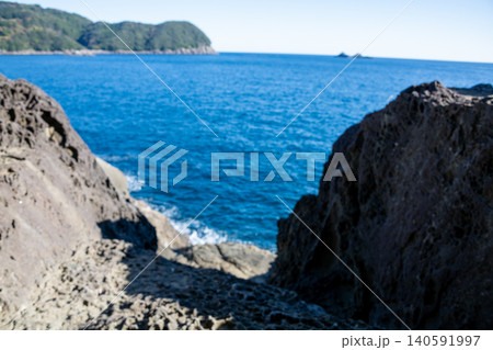 三重県 熊野市 世界遺産 鬼ヶ城 奇岩と青空のイメージ 三重県 熊野市 世界遺産 鬼ヶ城 奇岩と青空のイメージ 140591997