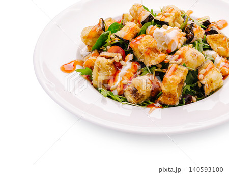 Gourmet crispy aubergine salad with sweet sauce Gourmet crispy aubergine salad with sweet sauce 140593100