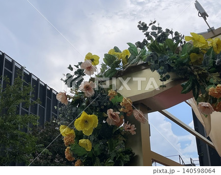 Mid-Autumn Festival Outdoor Floral Decoration With Colorful Artificial Flowers Mid-Autumn Festival Outdoor Floral Decoration With Colorful Artificial Flowers 140598064