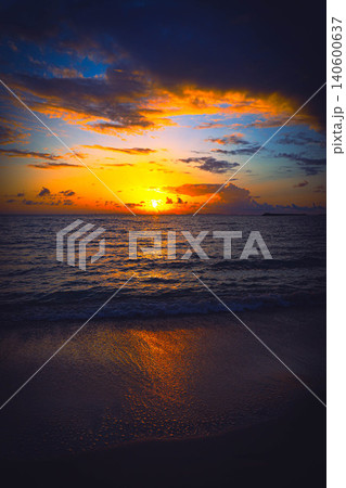美しい海岸の夕日 美しい海岸の夕日 140600637