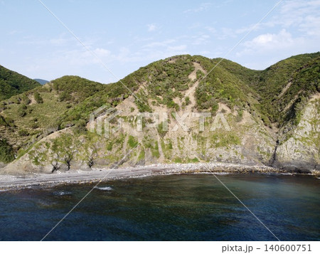 上空から見下ろす長崎県対馬の豆酘崎の海岸風景 上空から見下ろす長崎県対馬の豆酘崎の海岸風景 140600751