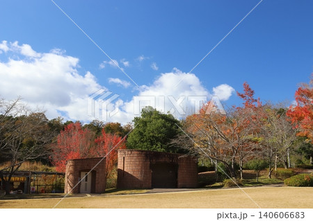 多可町余暇村公園の紅葉風景(兵庫県) 多可町余暇村公園の紅葉風景(兵庫県) 140606683