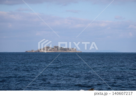 (長崎市海上) 軍艦島が見える風景 (長崎市海上) 軍艦島が見える風景 140607217