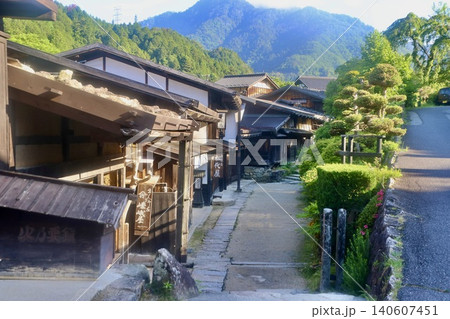妻籠宿・つまごじゅく・早朝(長野県・南木曽町) 妻籠宿・つまごじゅく・早朝(長野県・南木曽町) 140607451