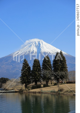 田貫湖からの富士山 (冬) 140607717