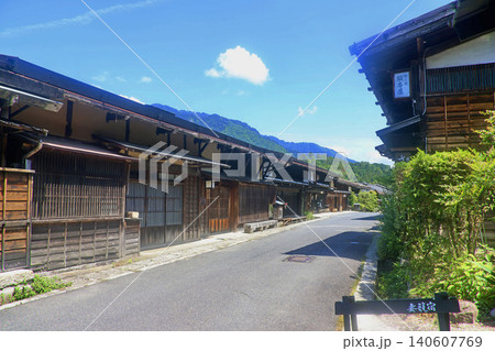 妻籠宿・つまごじゅく・午前（長野県・南木曽町） 140607769