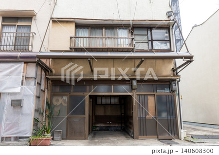 日本の岡山県岡山市の古くてとても美しい建物 日本の岡山県岡山市の古くてとても美しい建物 140608300