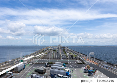 日本の東京湾の海ほたるの美しい風景 日本の東京湾の海ほたるの美しい風景 140608340