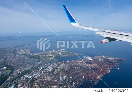 飛行機の窓から見たとても美しい日本の風景 140608363