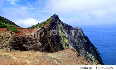 東京都小笠原諸島父島のハートロックの崖付近の風景 東京都小笠原諸島父島のハートロックの崖付近の風景 140608889