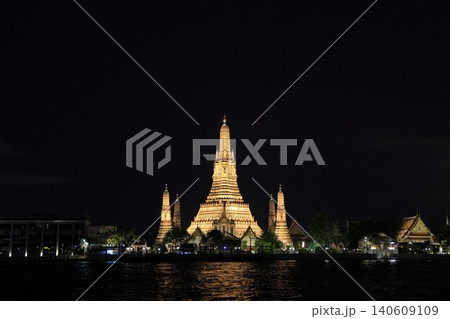 ワットアルン (夜景) (タイ バンコク) ワットアルン (夜景) (タイ バンコク) 140609109