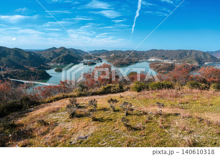 【瀬戸内海国立公園】夕立受山 初冬の展望公園から見た片上湾の風景2 岡山県備前市 【瀬戸内海国立公園】夕立受山 初冬の展望公園から見た片上湾の風景2 岡山県備前市 140610318