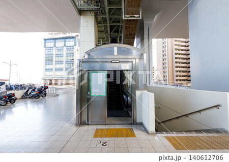 高速舞子バス乗り場へのエスカレーター(下り) 高速舞子バス乗り場へのエスカレーター(下り) 140612706