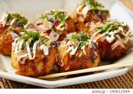 大阪名物　たこ焼き 140612894