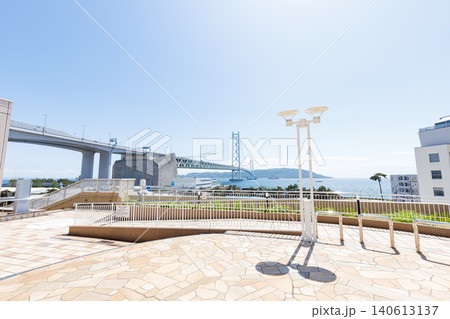 舞子駅周辺と明石海峡大橋 舞子駅周辺と明石海峡大橋 140613137
